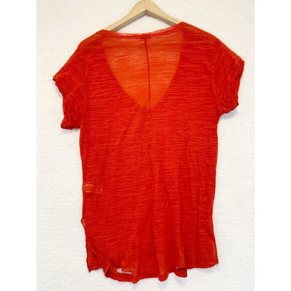 We the Free Distressed V Neck T Shirt Womens Large Red Sheer Lightweight Casual - Picture 2 of 6